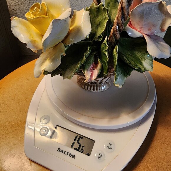 Large Vtg Nuova Capodimonte Fili Savastano Porcelain Roses In A Basket Italy - Picture 9 of 9